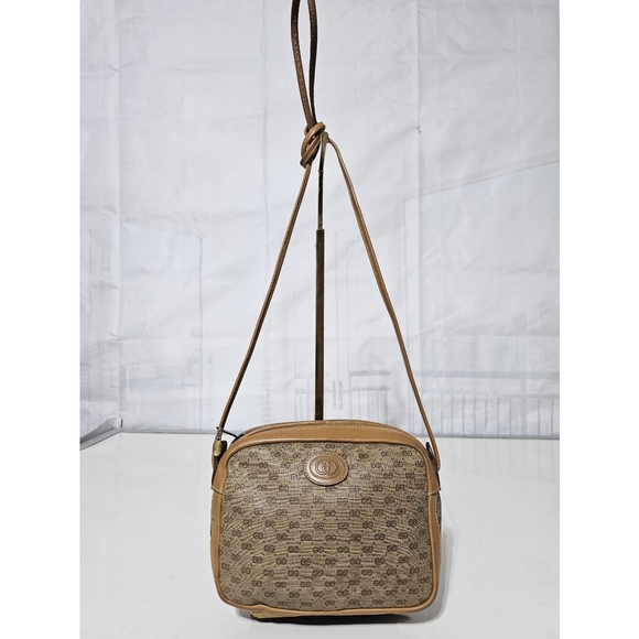 Gucci Handbags - Gucci Vintage Monogram Interlocking GG Shoulder / Crossbody Bag